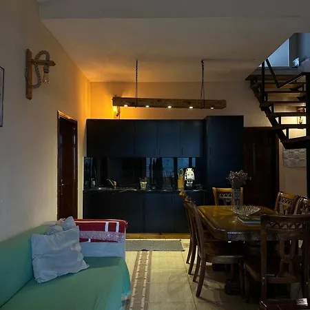 Cozy Big With Balcony * 티라나