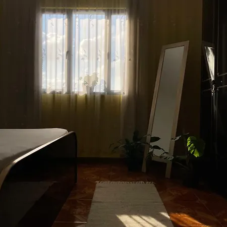 شقة Cozy Big With Balcony *