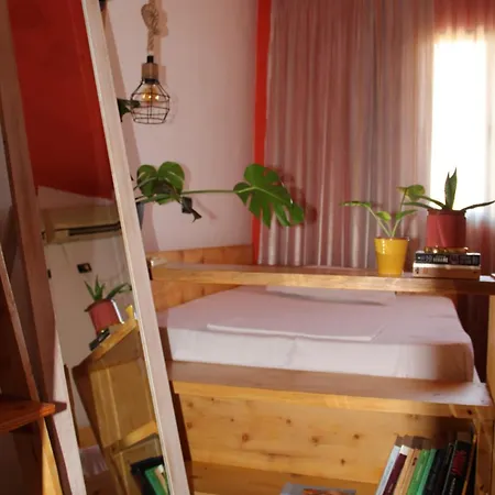 Cozy Big With Balcony Lägenhet