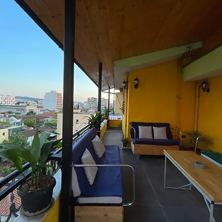 Cozy Big With Balcony 아파트 *