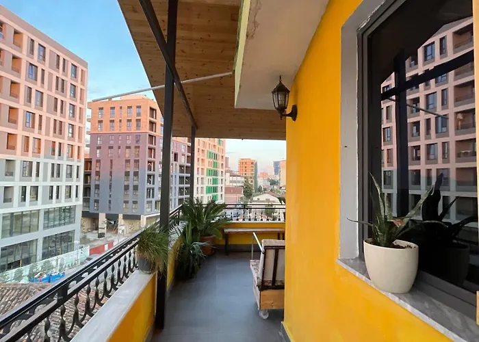 Cozy Big With Balcony Apartment Tirana